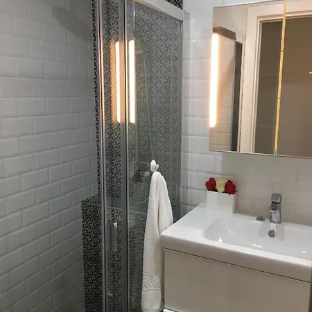 La Roca Chica First Line Bajondillo & Cosy