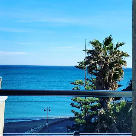 Apartment La Roca Chica First Line Bajondillo & Cosy
