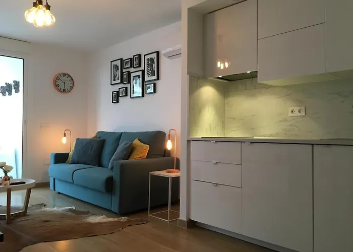 La Roca Chica First Line Bajondillo & Cosy