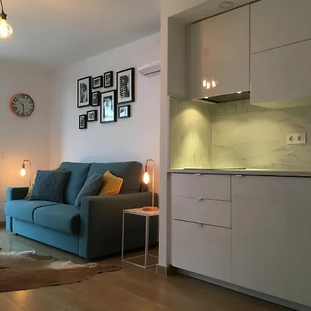 La Roca Chica First Line Bajondillo & Cosy