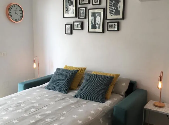 La Roca Chica First Line Bajondillo & Cosy